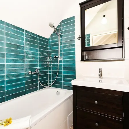 Charming Stone House In Old Town شقة تْسافتات