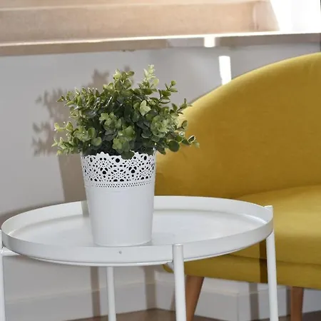 Charming Stone House In Old Town شقة