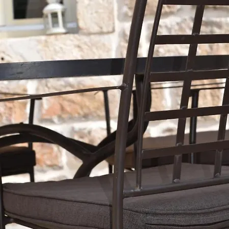 Charming Stone House In Old Town شقة *