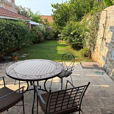 Appartement Charming Stone House In Old Town