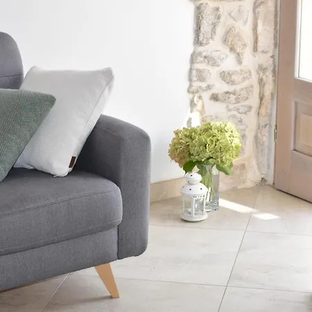 Charming Stone House In Old Town * ツァヴタット