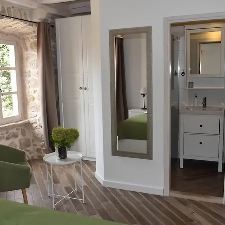 Charming Stone House In Old Town Apartamento