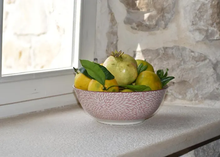 Charming Stone House In Old Town Apartment *