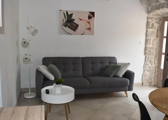 Charming Stone House In Old Town Apartment Cavtat